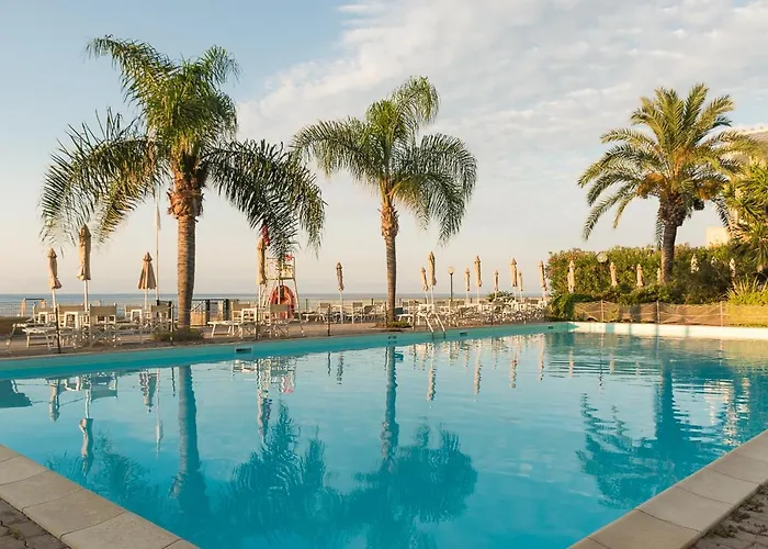 Elegante Appartamento Con Piscina - Wi-Fi & Box Privato