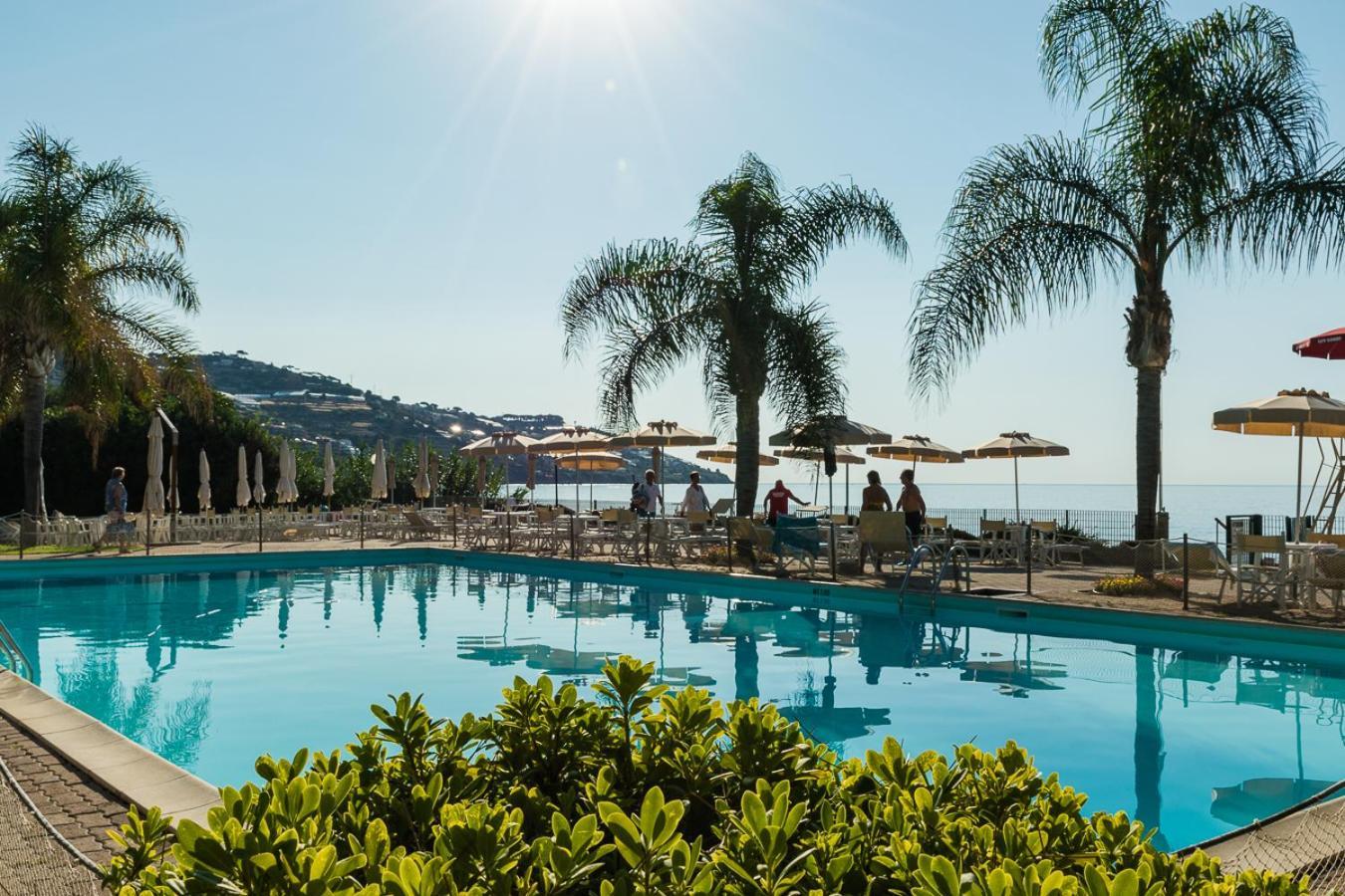 Elegante Con Piscina - Wi-fi & Box Privato *