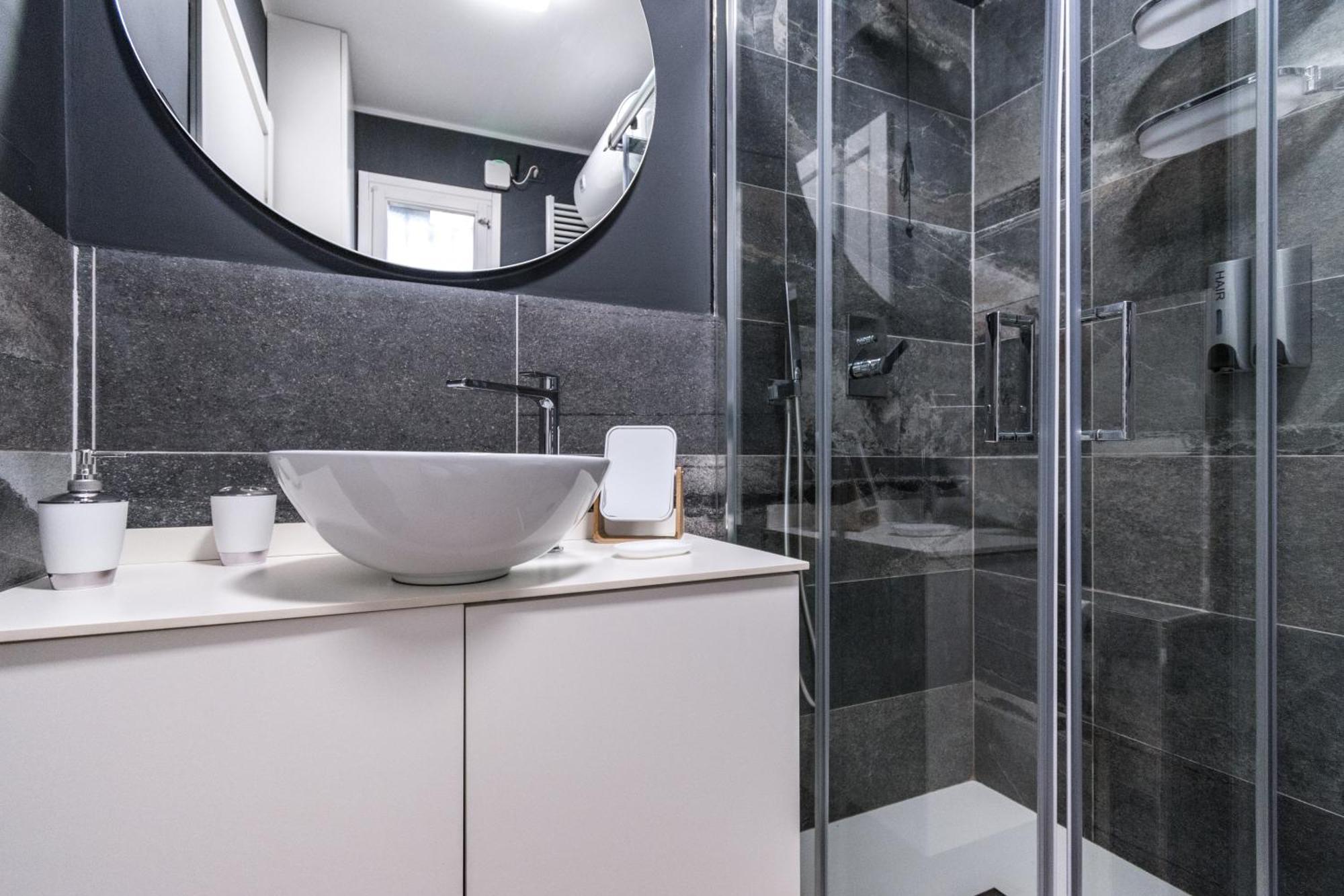 Elegante Con Piscina - Wi-fi & Box Privato * Sanremo