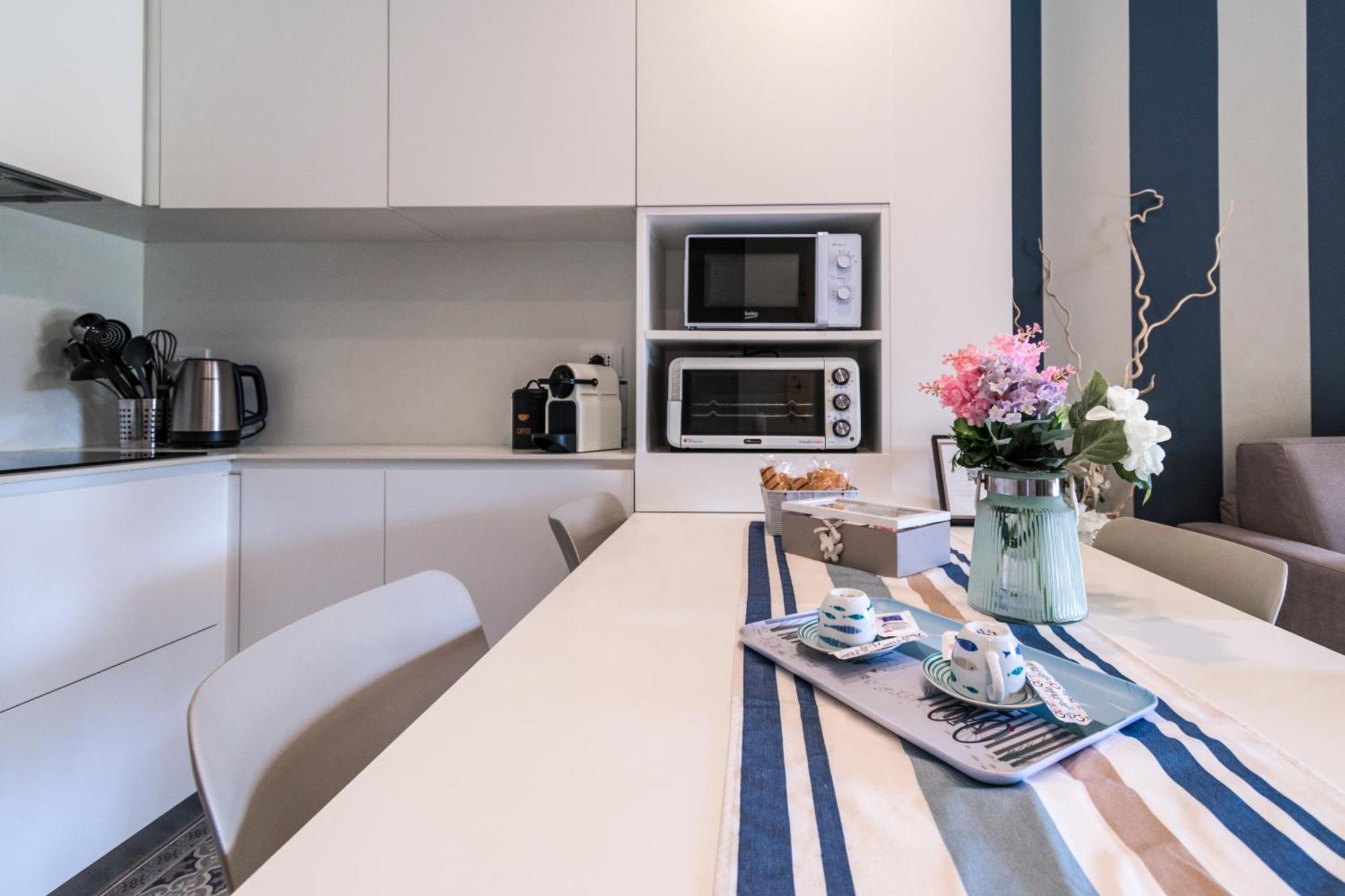 Elegante Con Piscina - Wi-fi & Box Privato *